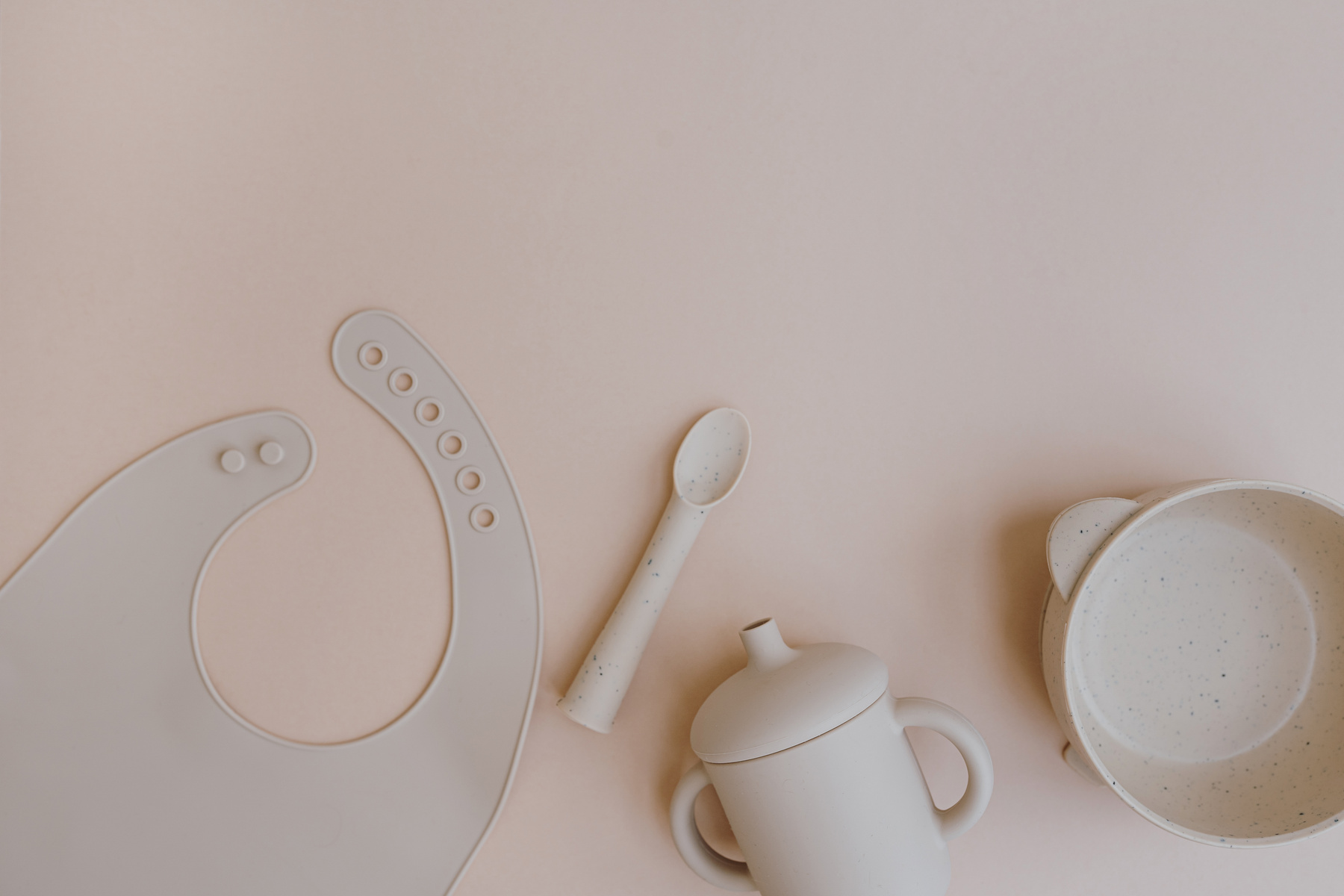 Minimalist Feeding Set for Babies Flatlay